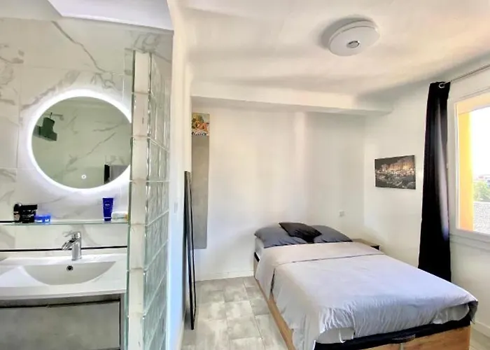 Private Parking Apartment